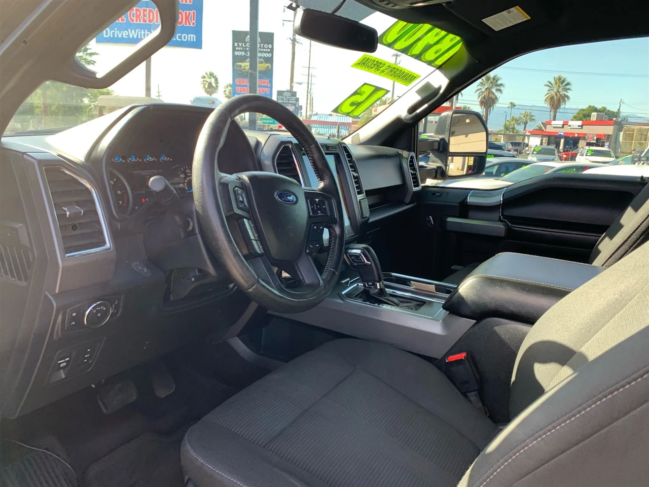 Ford F-150 XLT SuperCrew 5.5-ft. Bed 4WD 2015