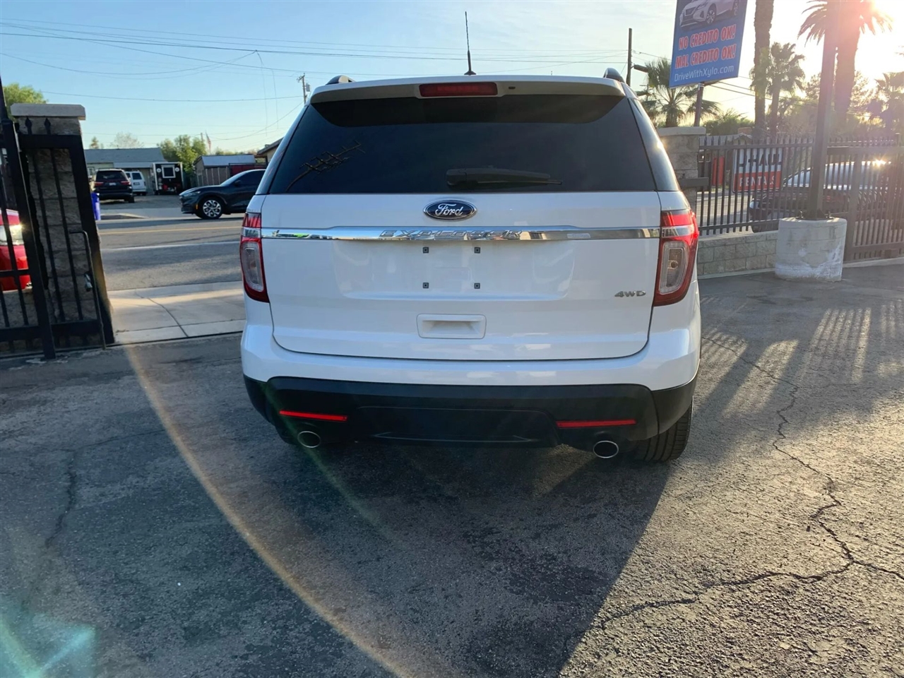 Ford Explorer Base 4WD 2015