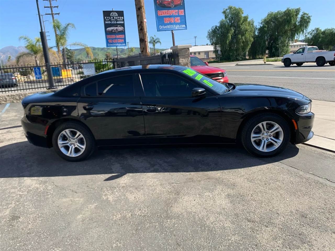 Dodge Charger SE 2017