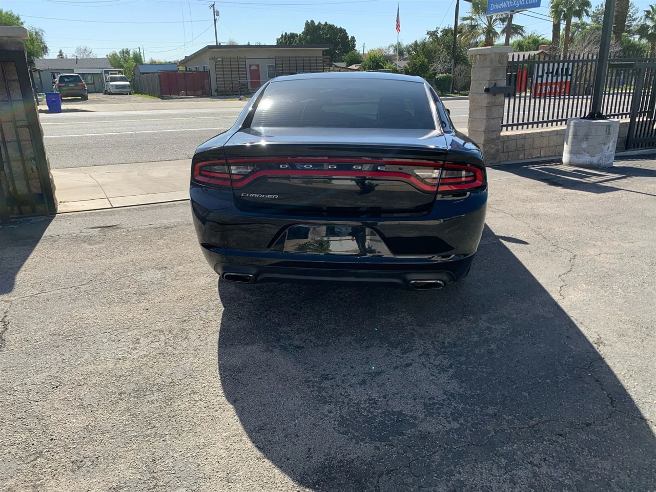 Dodge Charger SE 2017