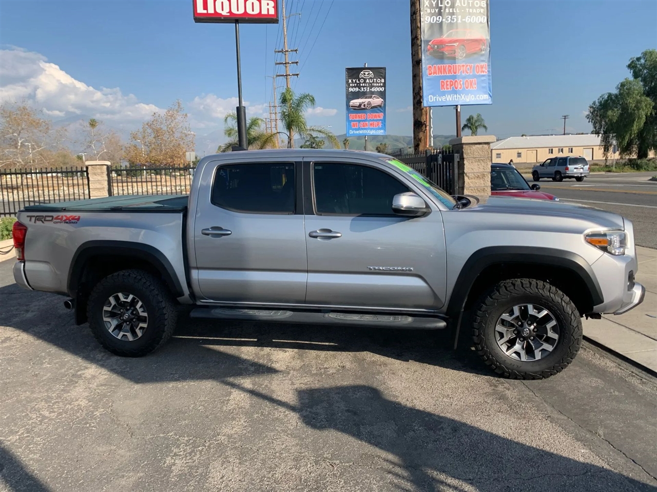 Toyota Tacoma SR5 Double Cab Long Bed V6 6AT 4WD 2017