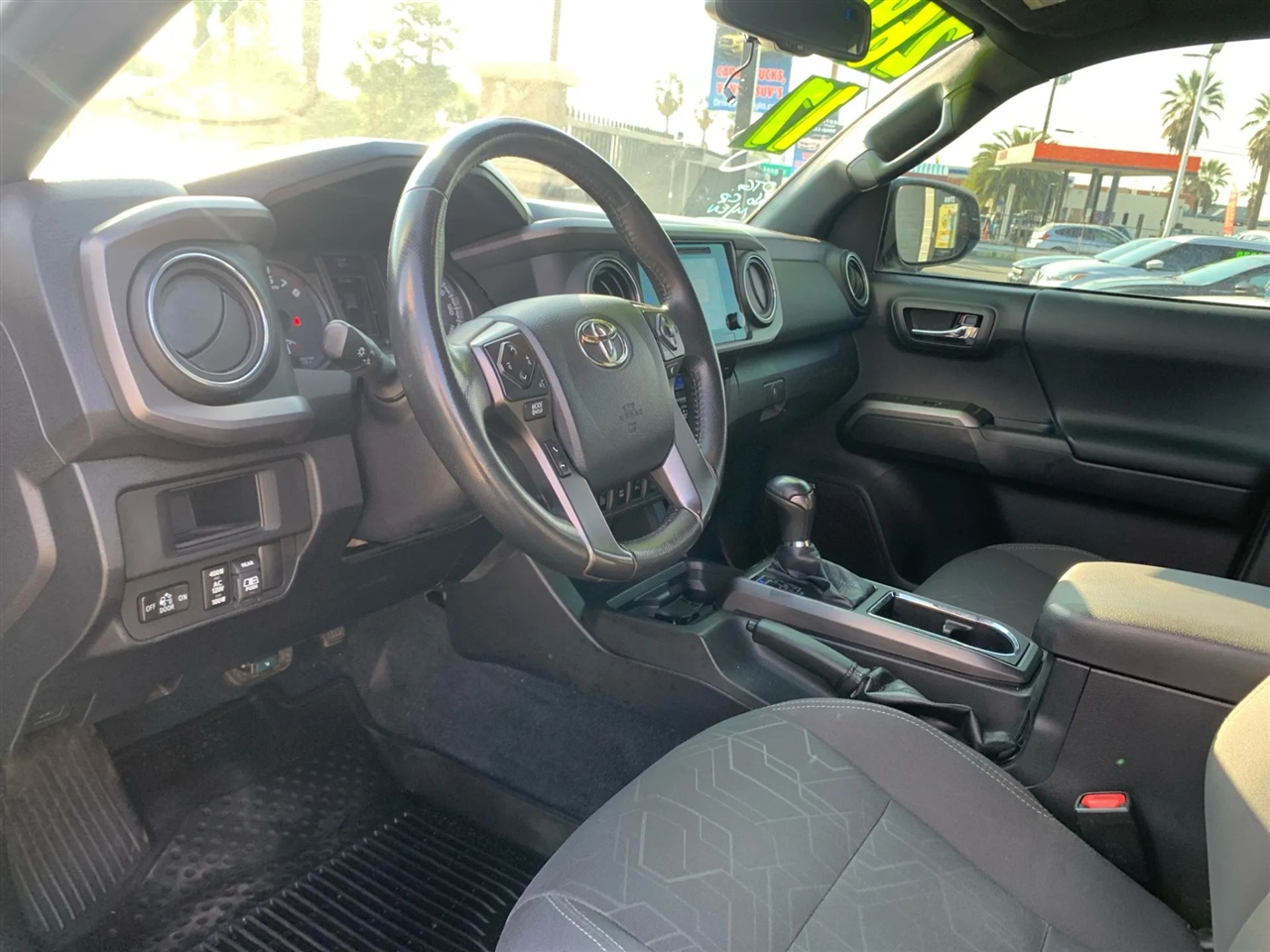 Toyota Tacoma SR5 Double Cab Long Bed V6 6AT 4WD 2017