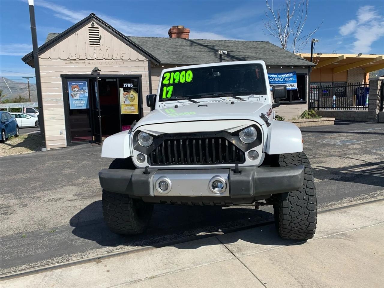 Jeep Wrangler Unlimited Sahara 4WD 2017