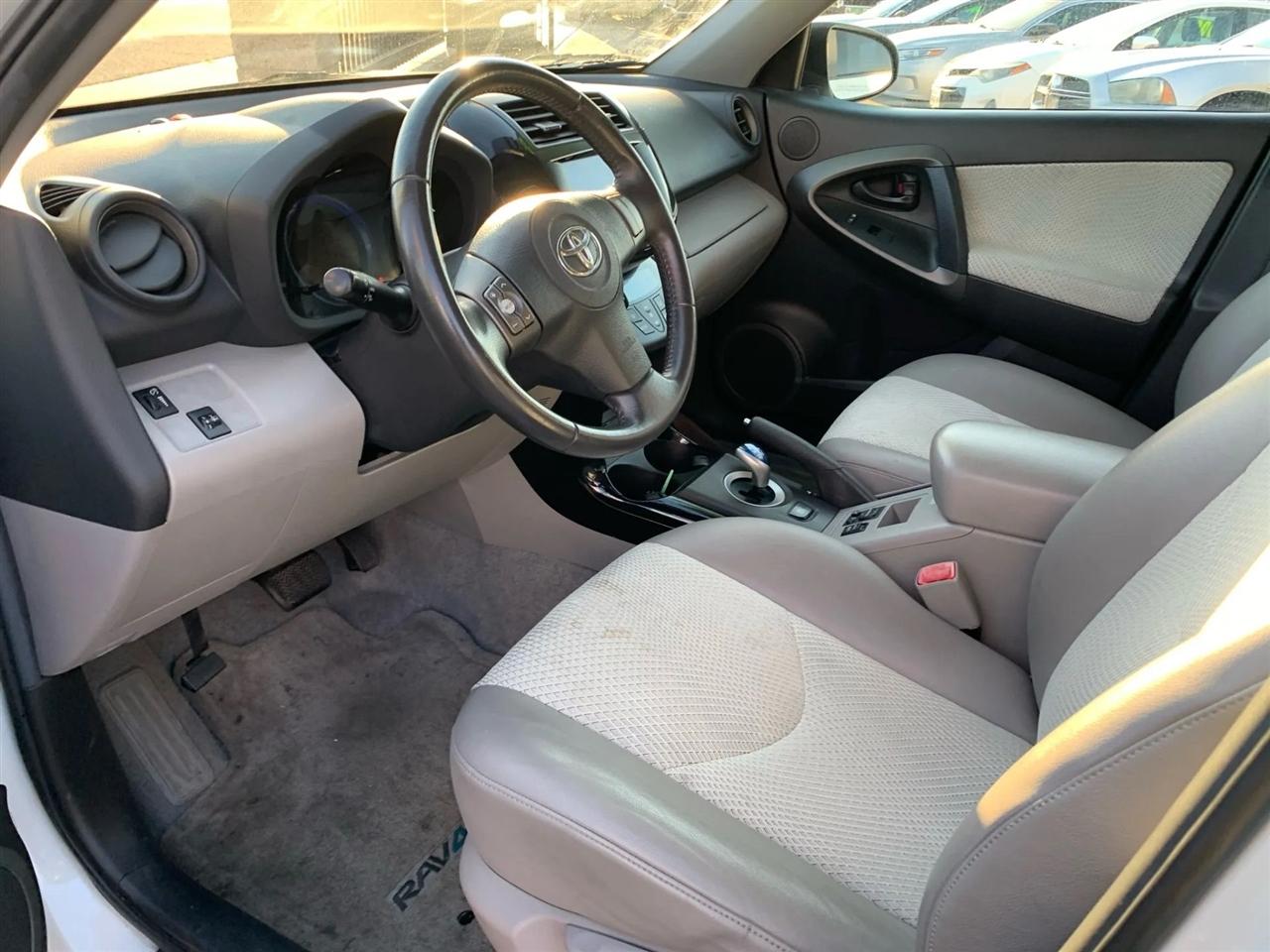 Toyota RAV4 EV Base 2014