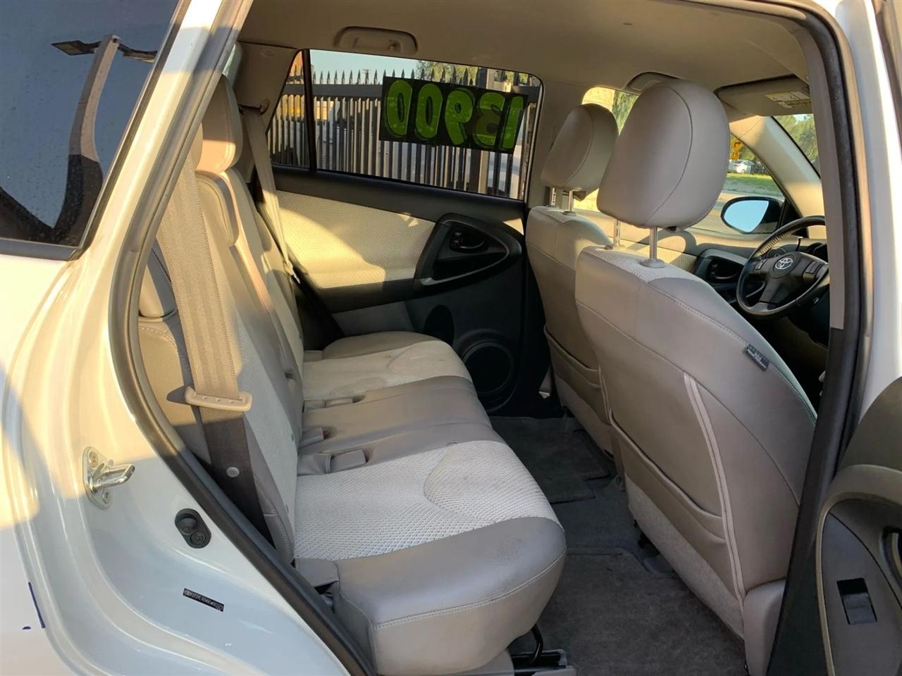 Toyota RAV4 EV Base 2014