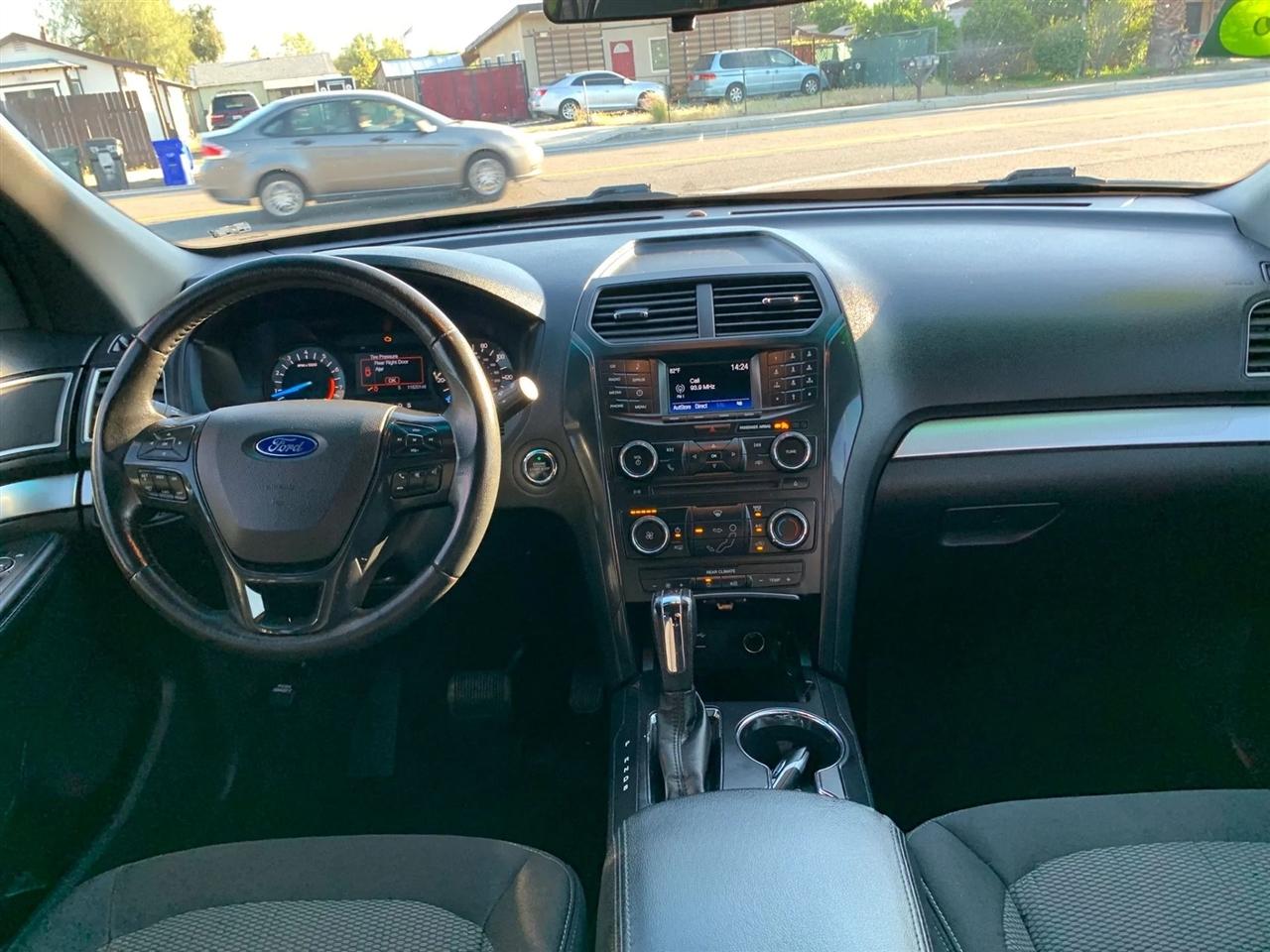 Ford Explorer XLT FWD 2016