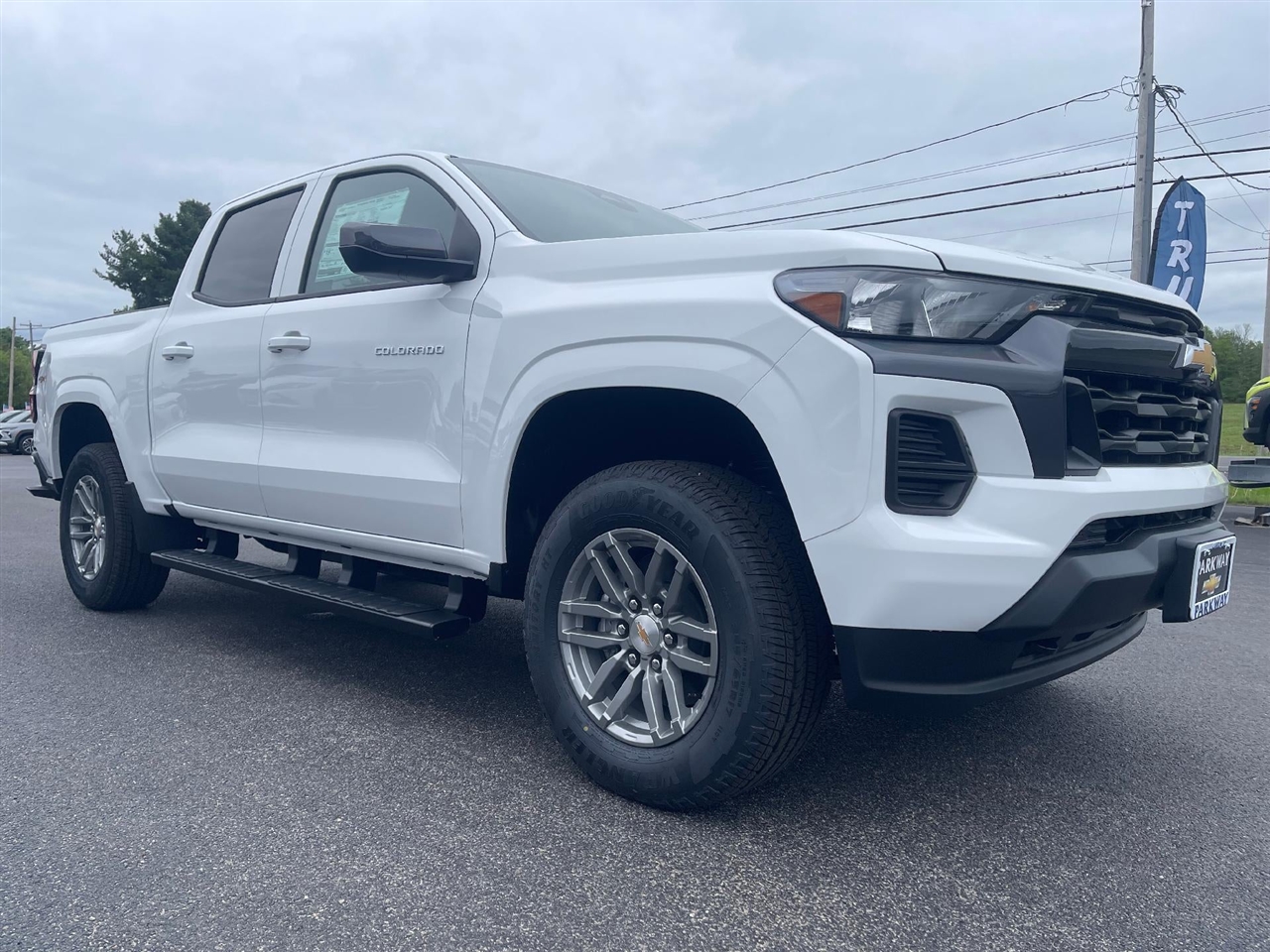 2025 Chevrolet Colorado LT Crew Cab 4WD