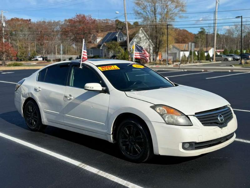 2010 Nissan Altima S's photo