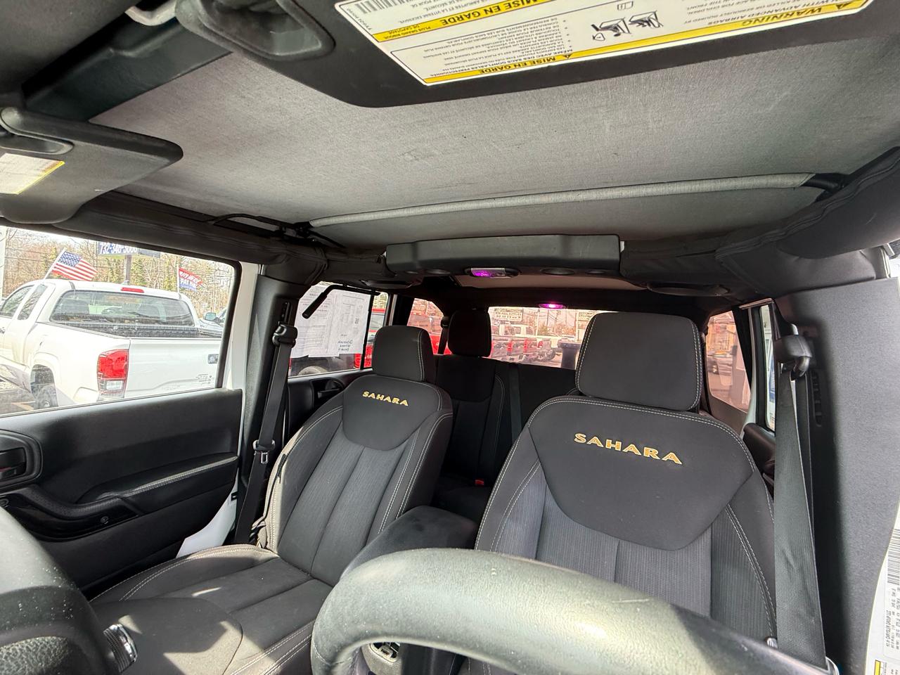 Jeep Wrangler Unlimited Sahara 4WD 2014