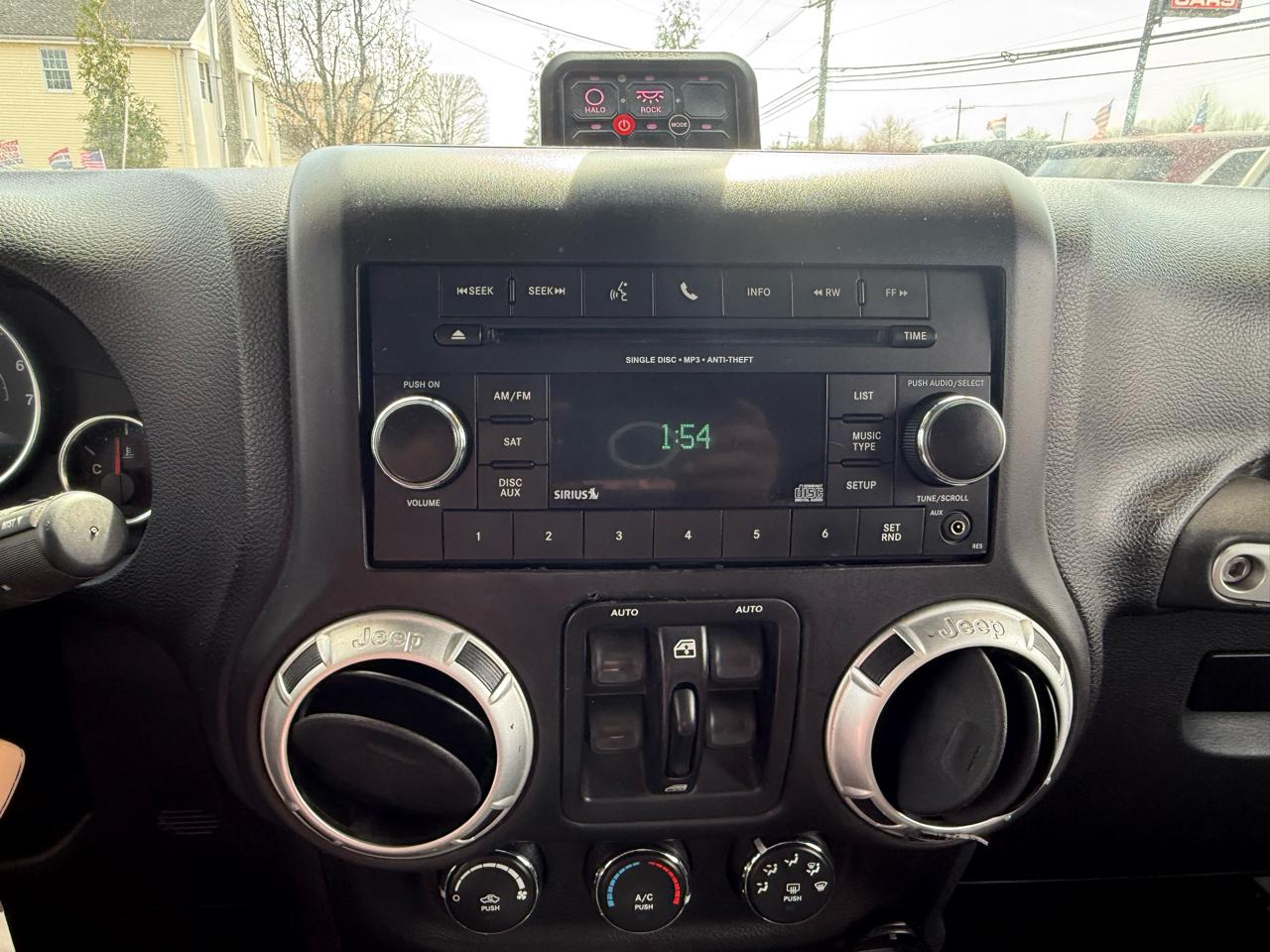 Jeep Wrangler Unlimited Sahara 4WD 2014