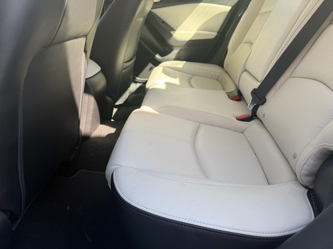 Mazda MAZDA3 s Grand Touring AT 4-Door 2018