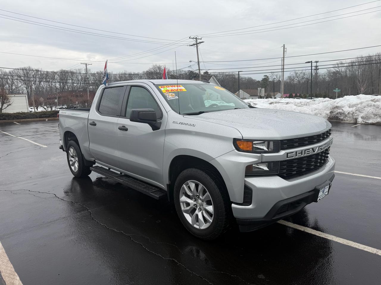 Chevrolet Silverado 1500 Custom Crew Cab Short Box 4WD 2021
