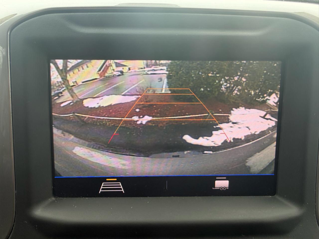 Chevrolet Silverado 1500 Custom Crew Cab Short Box 4WD 2021