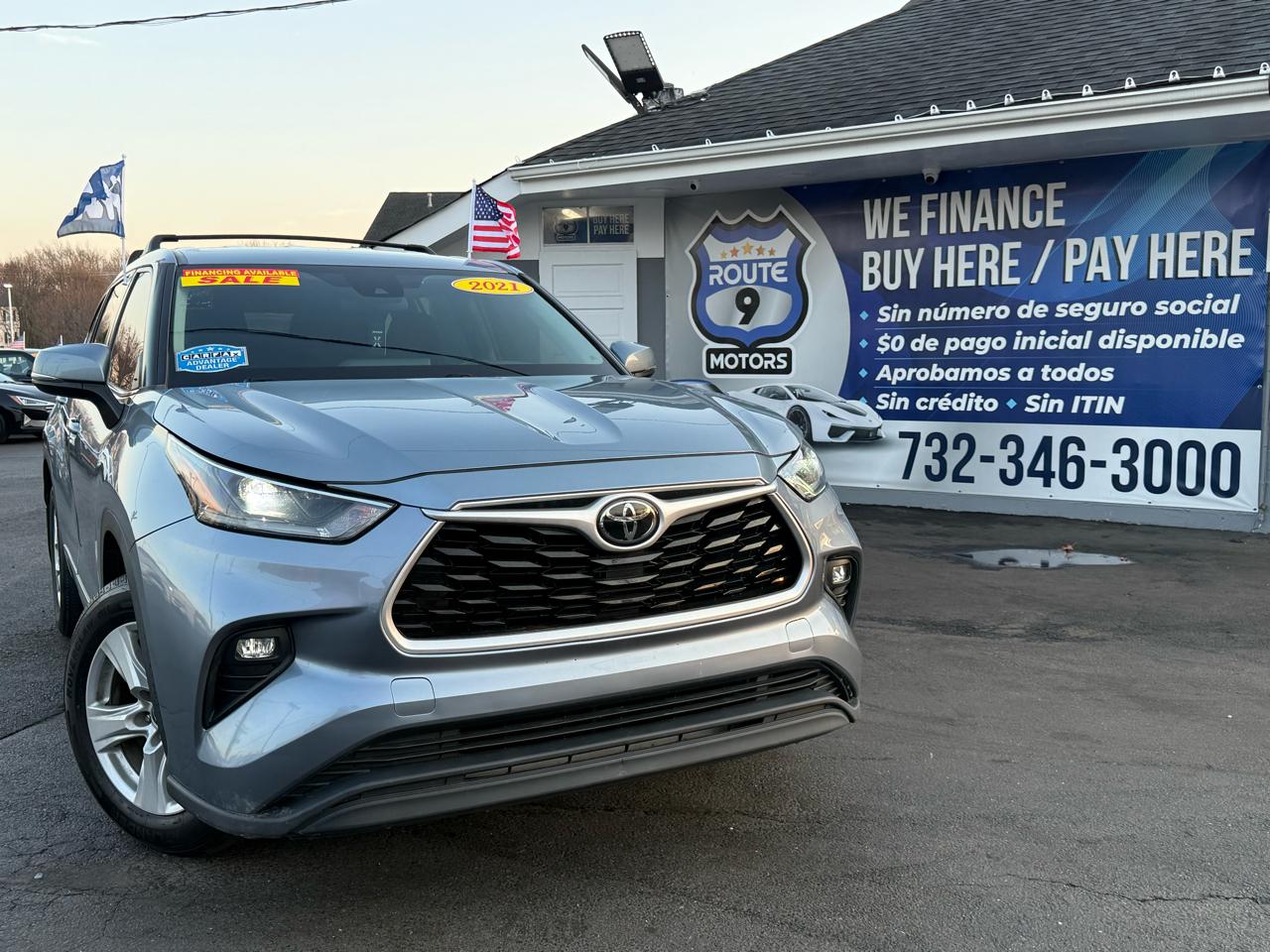 Toyota Highlander LE AWD V6 2021