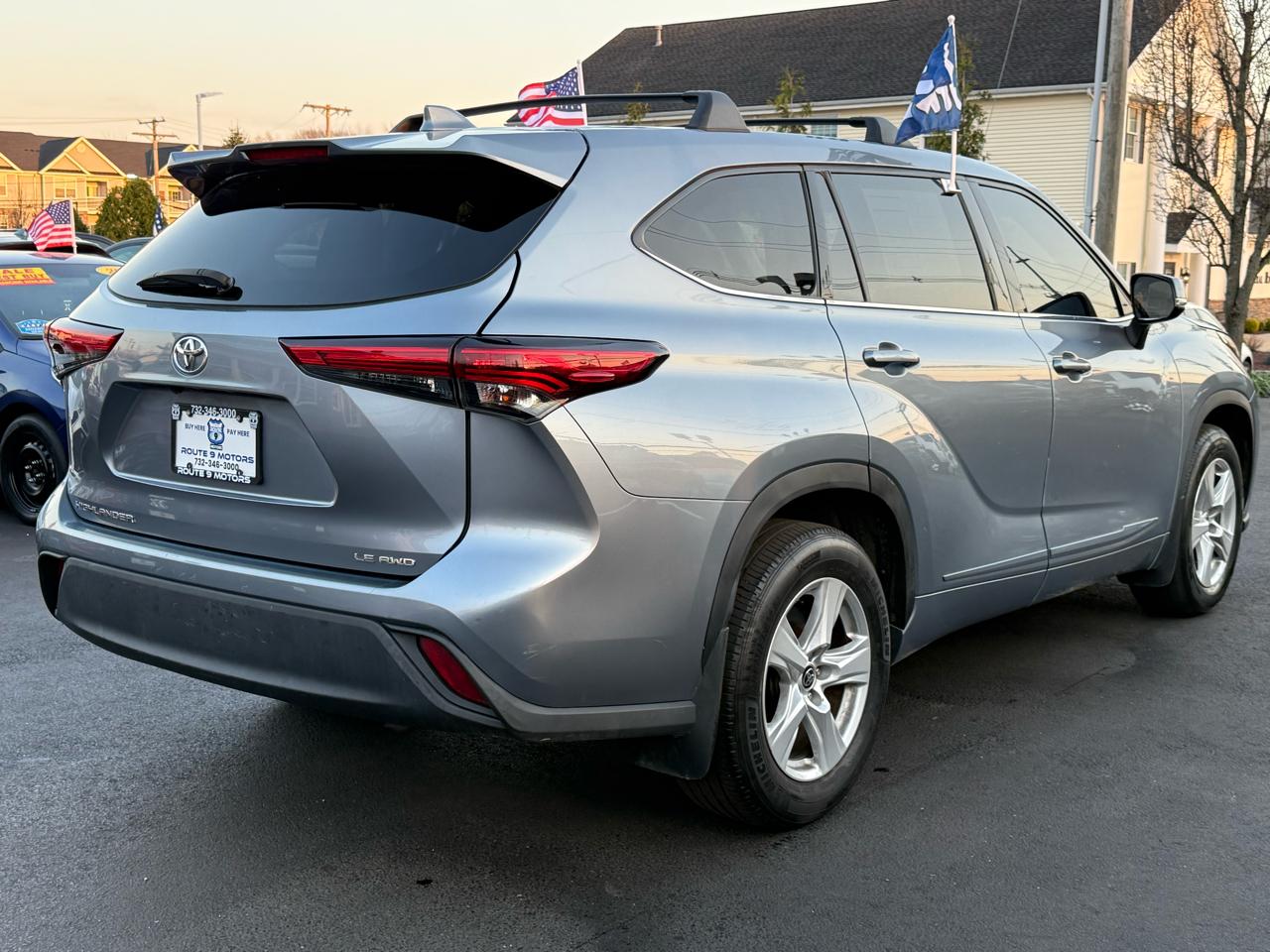 Toyota Highlander LE AWD V6 2021