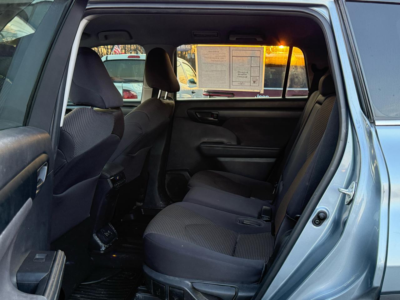 Toyota Highlander LE AWD V6 2021