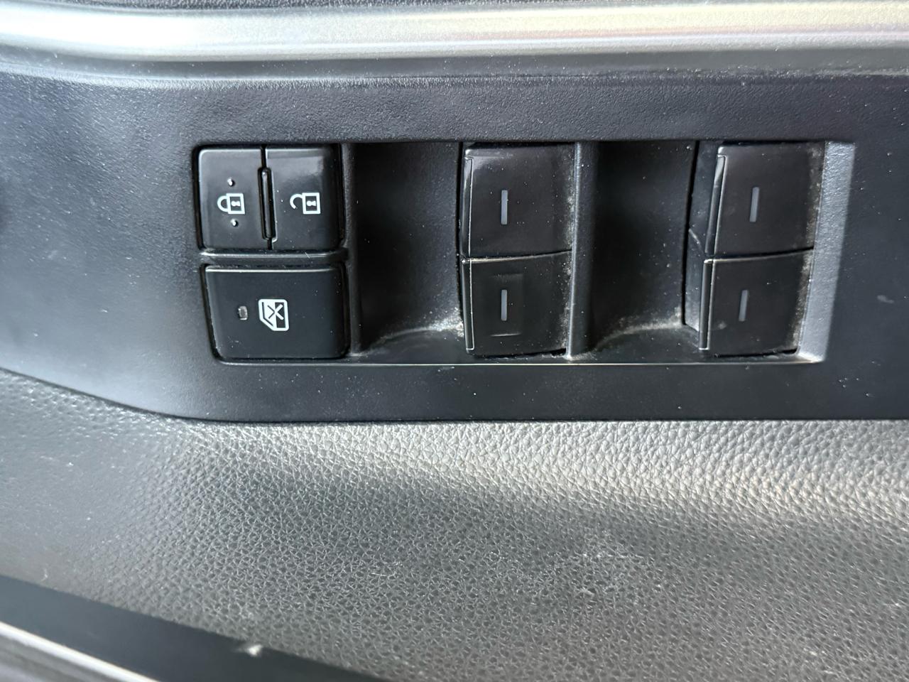 Toyota Highlander LE AWD V6 2021