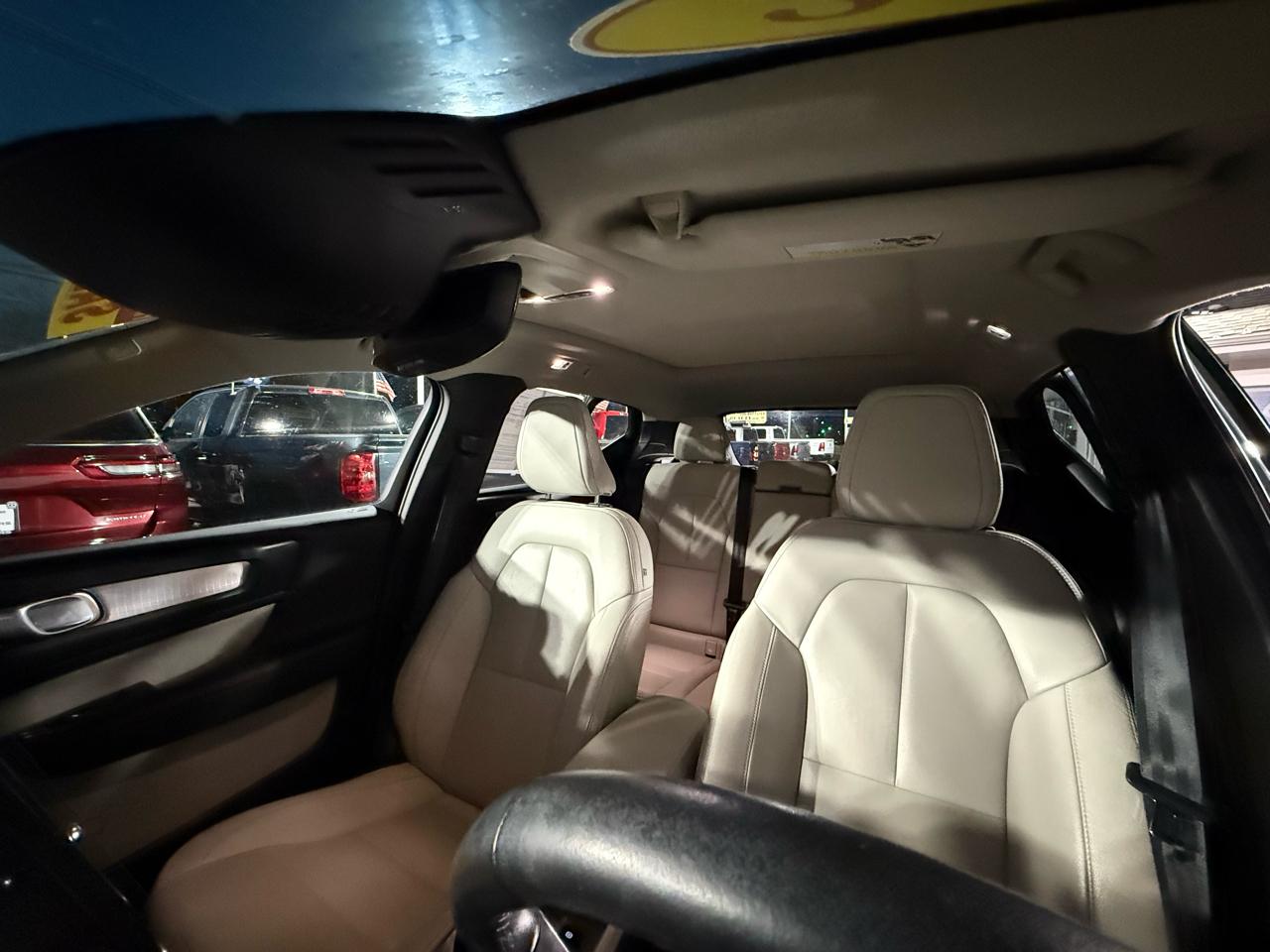 Volvo XC40 T5 Momentum AWD 2020