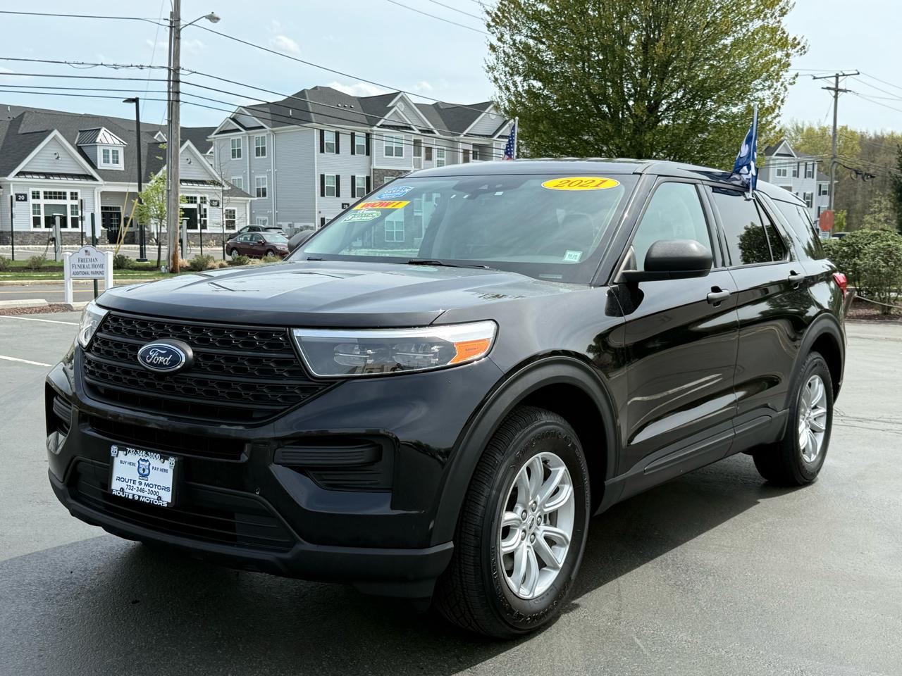 Ford Explorer Base AWD 2021