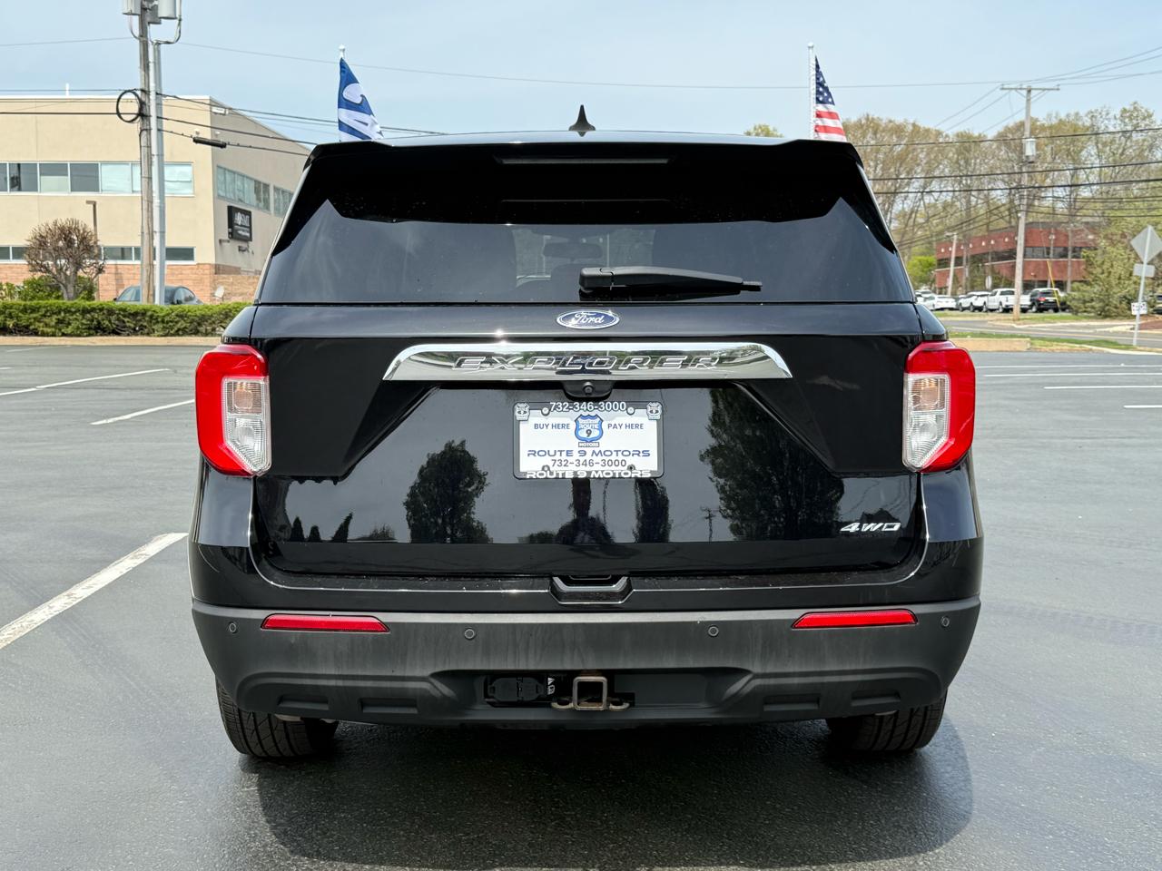 Ford Explorer Base AWD 2021