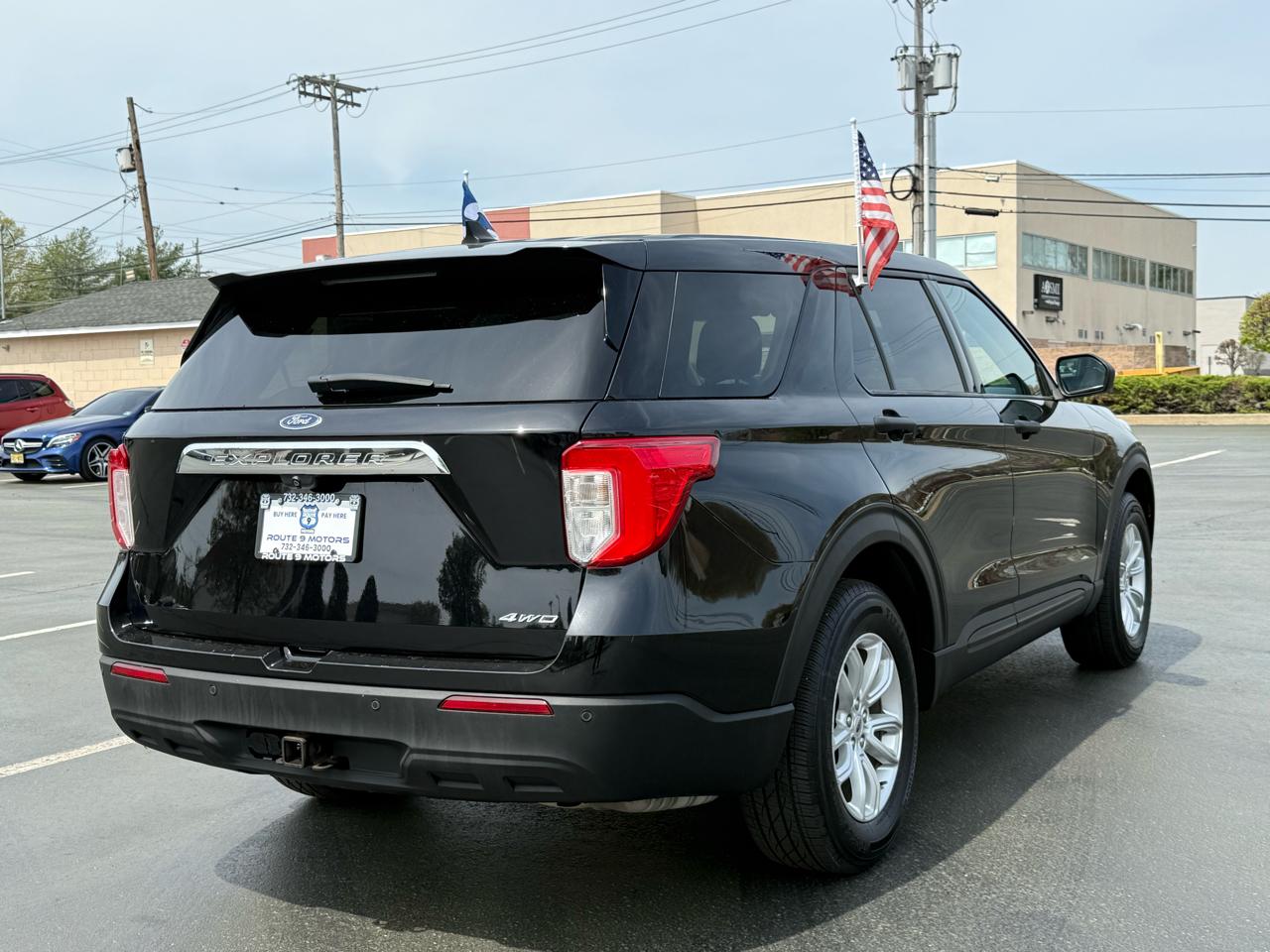 Ford Explorer Base AWD 2021