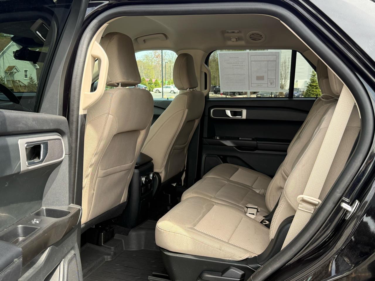 Ford Explorer Base AWD 2021