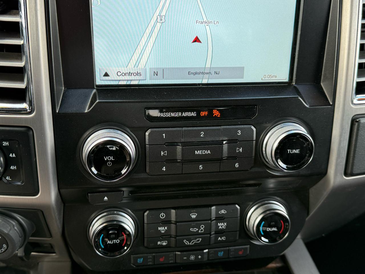 Ford F-150 Platinum SuperCrew 6.5-ft. Bed 4WD 2016