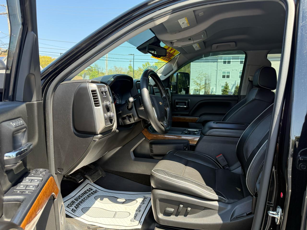 Chevrolet Silverado 1500 High Country Crew Cab Short Box 4WD 2018