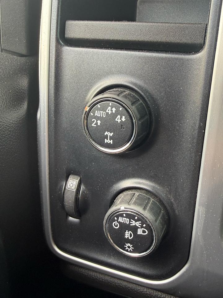GMC Sierra 1500 SLE Crew Cab Long Box 4WD 2015