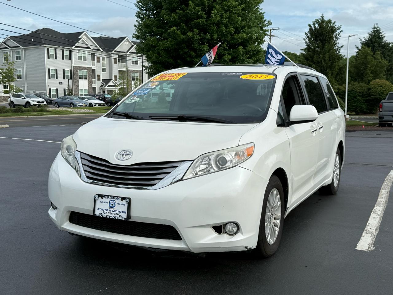 Toyota Sienna XLE 8-Passenger 2017