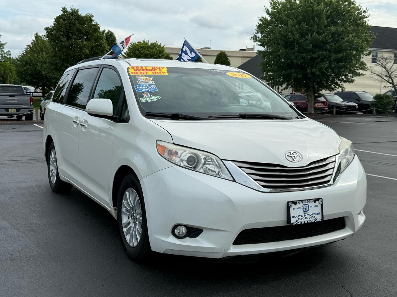 Toyota Sienna XLE 8-Passenger 2017