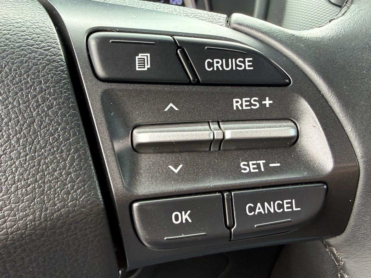 Hyundai Kona SEL Plus Auto FWD 2020