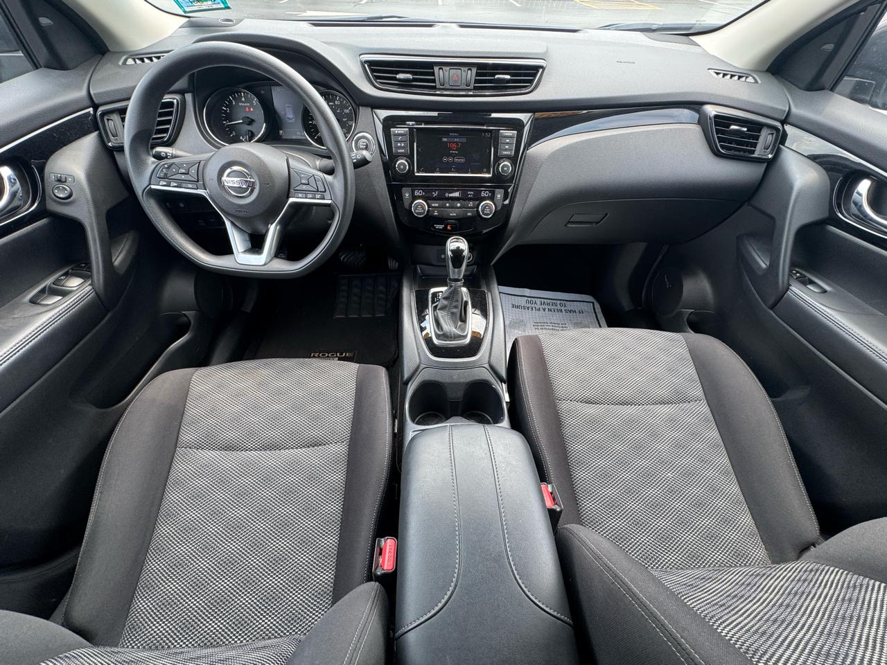 Nissan Rogue Sport SV 2020