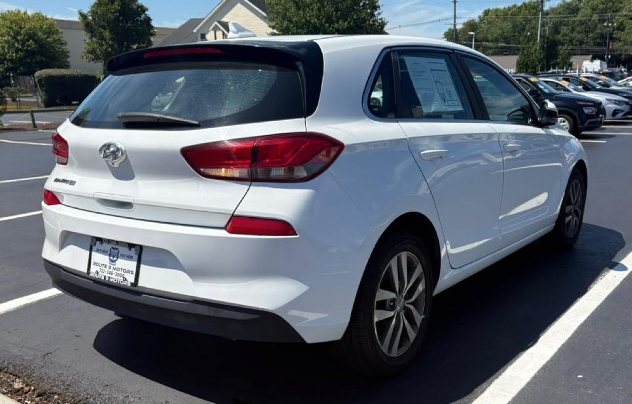 Hyundai Elantra GT Base 6A 2019