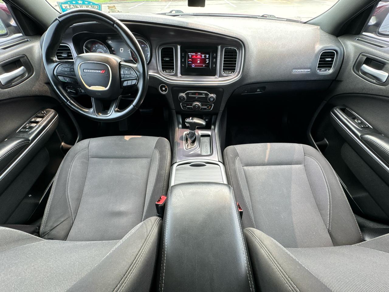 Dodge Charger SE 2017