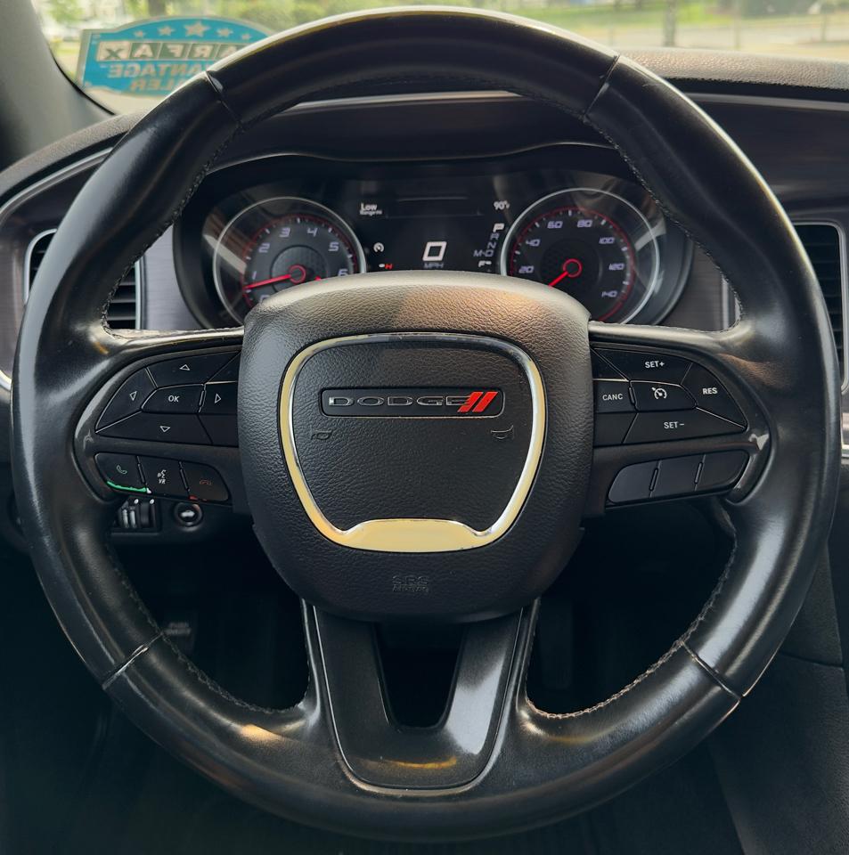Dodge Charger SE 2017