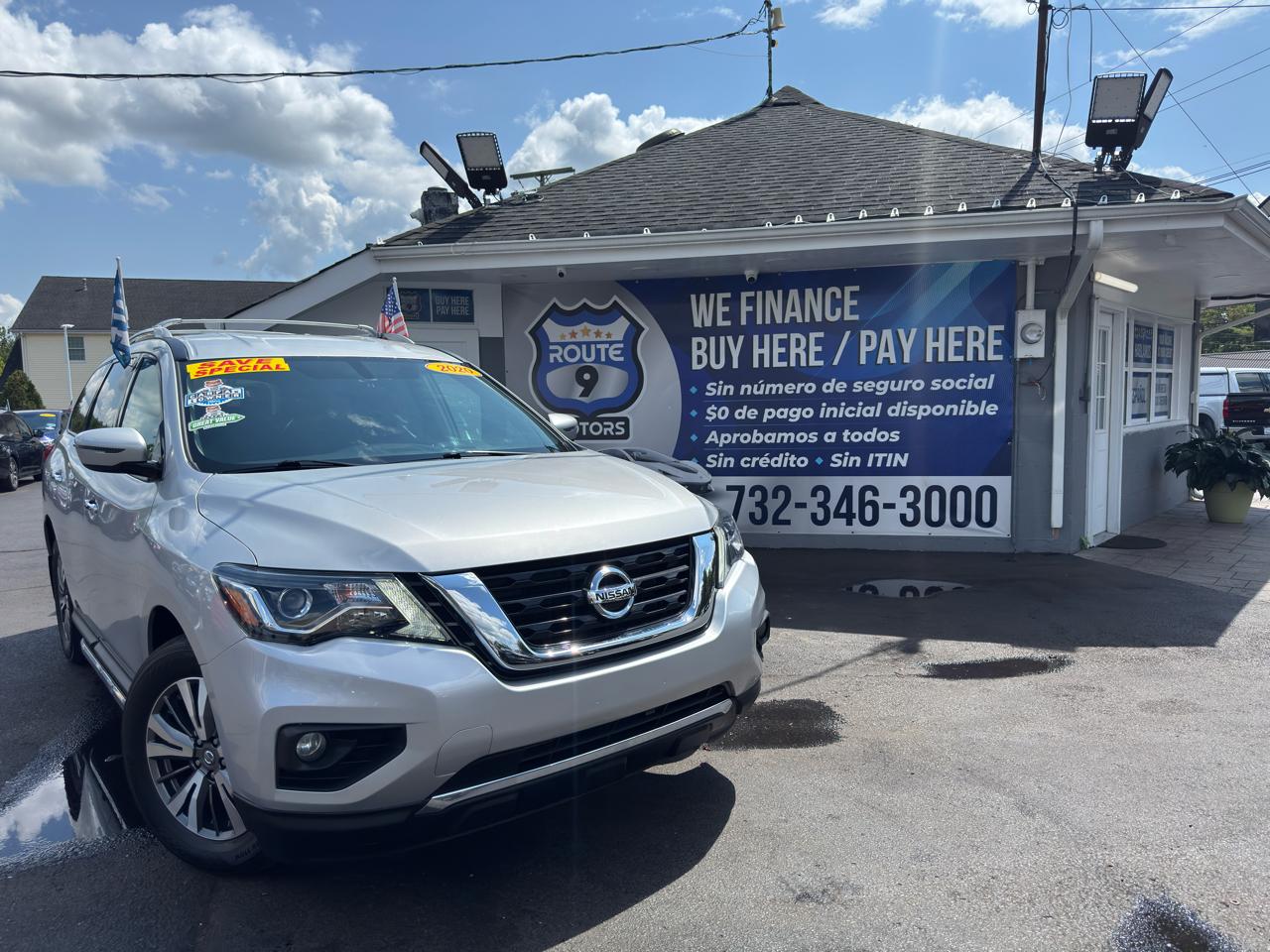 Nissan Pathfinder SV 4WD 2020