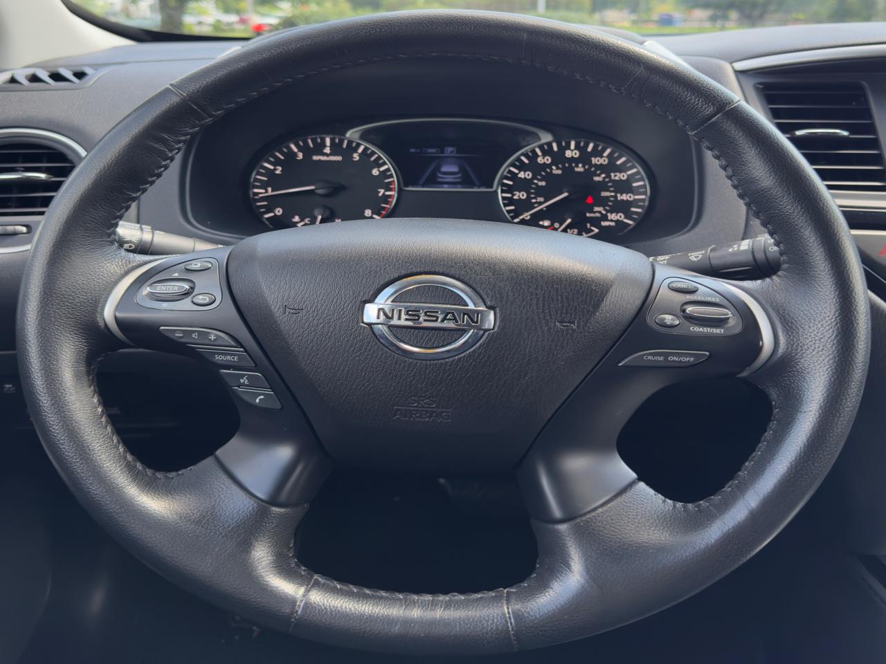 Nissan Pathfinder SV 4WD 2020