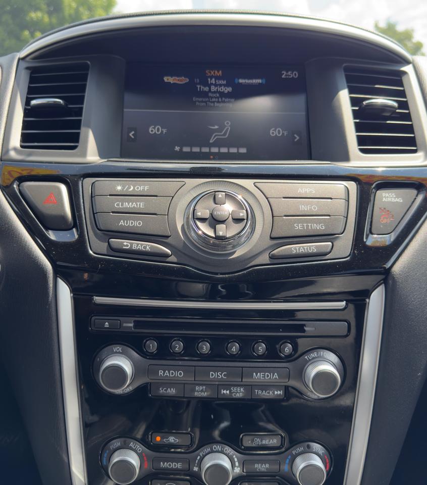Nissan Pathfinder SV 4WD 2020