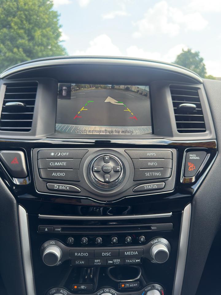 Nissan Pathfinder SV 4WD 2020