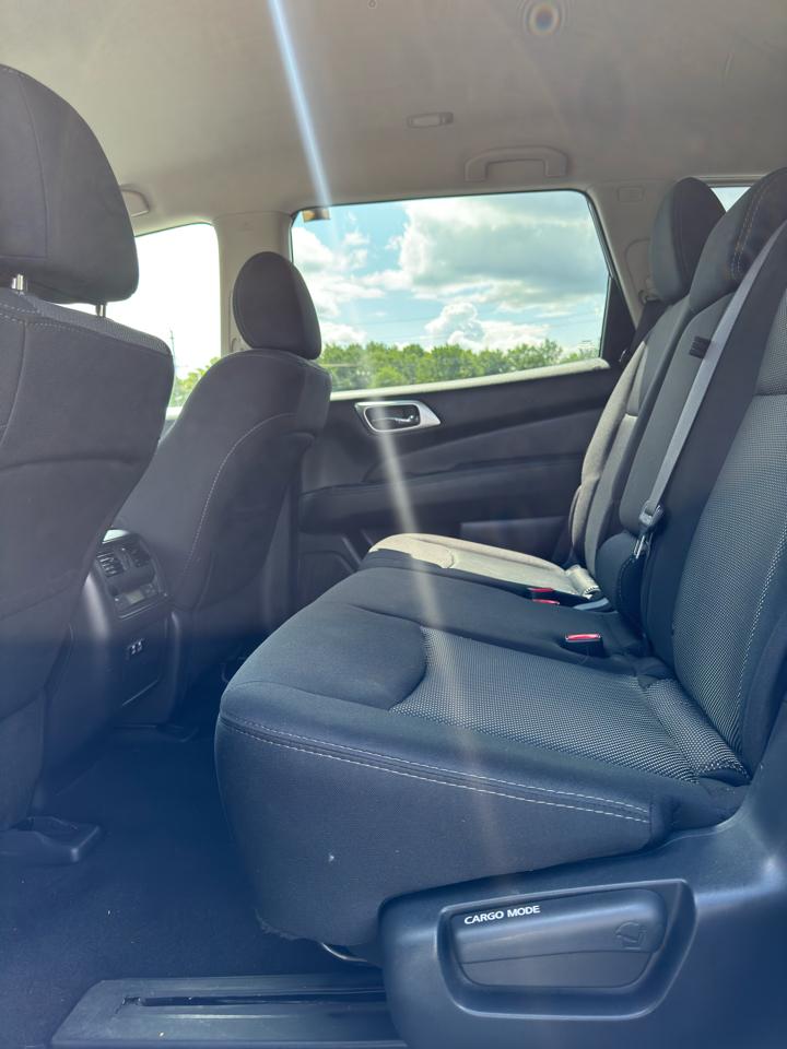 Nissan Pathfinder SV 4WD 2020