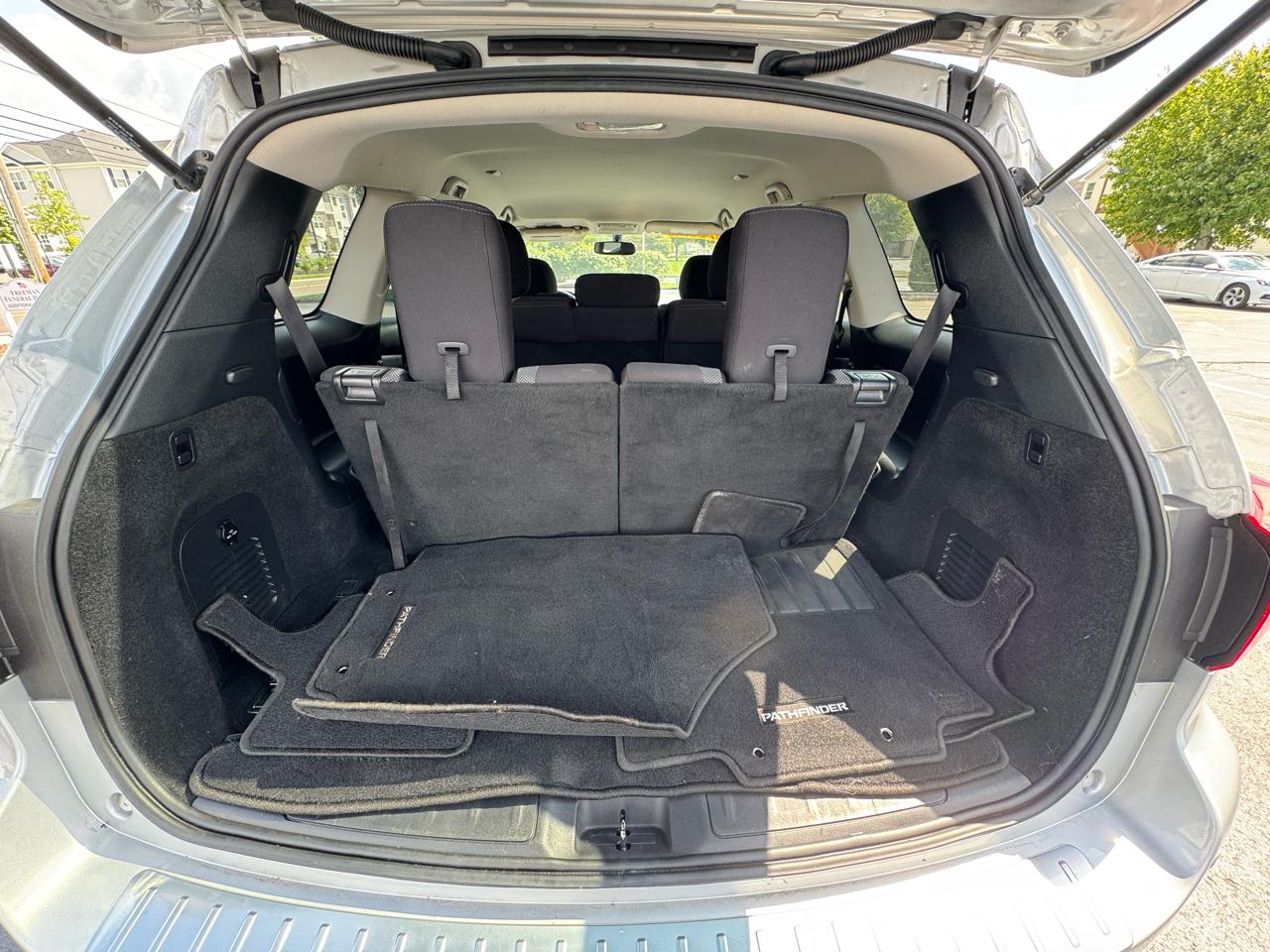 Nissan Pathfinder SV 4WD 2020