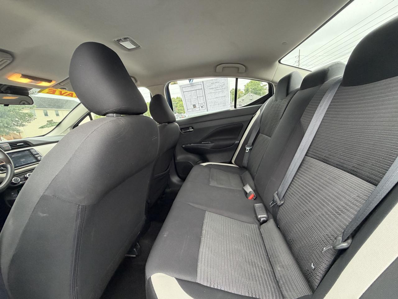 Nissan Versa SV 2021