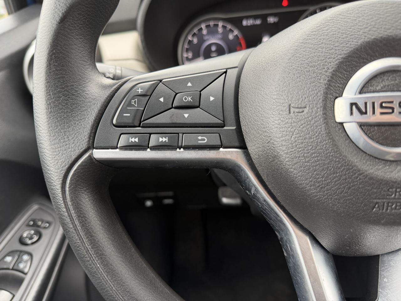 Nissan Versa SV 2021