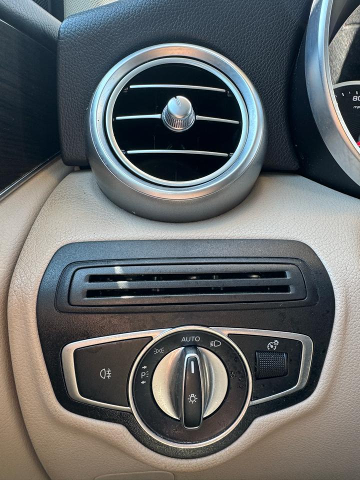 Mercedes-Benz GLC-Class GLC300 2022