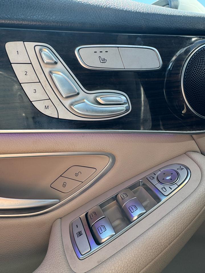 Mercedes-Benz GLC-Class GLC300 2022