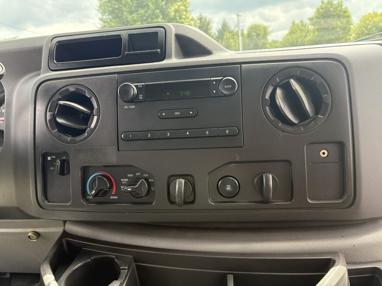 Ford E-150  2013