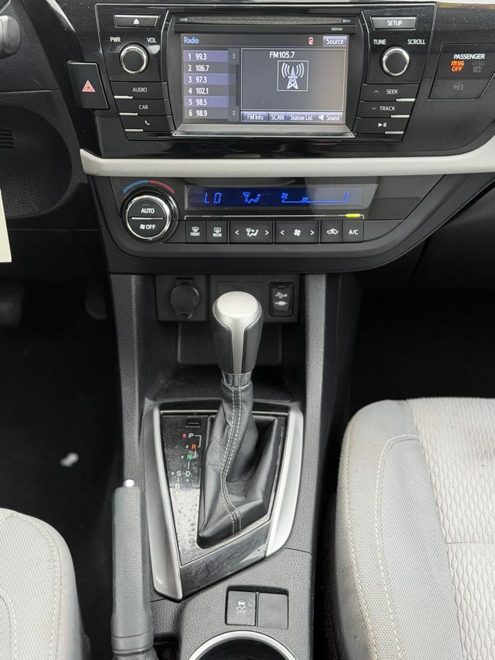 Toyota Corolla LE 2015