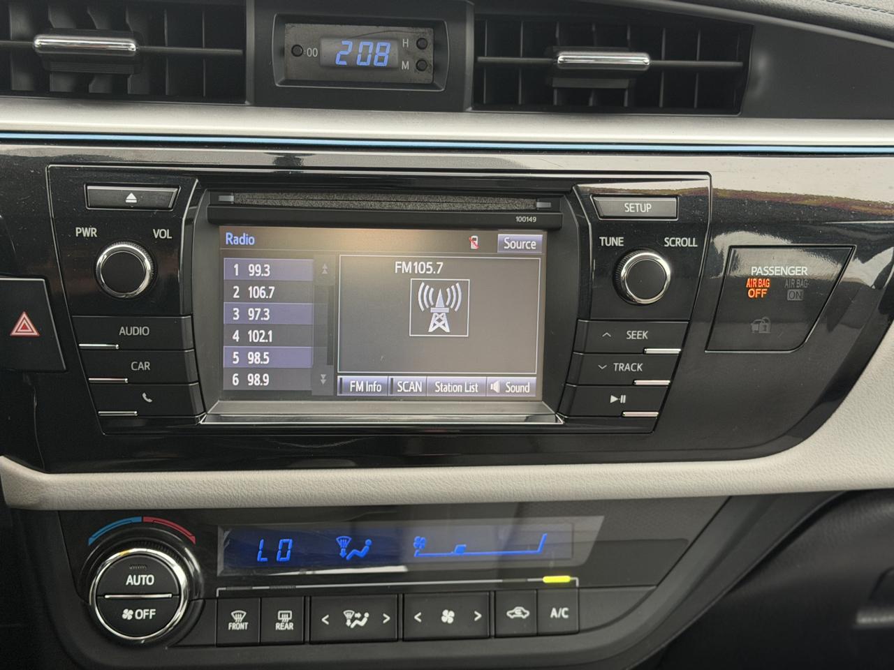 Toyota Corolla LE 2015
