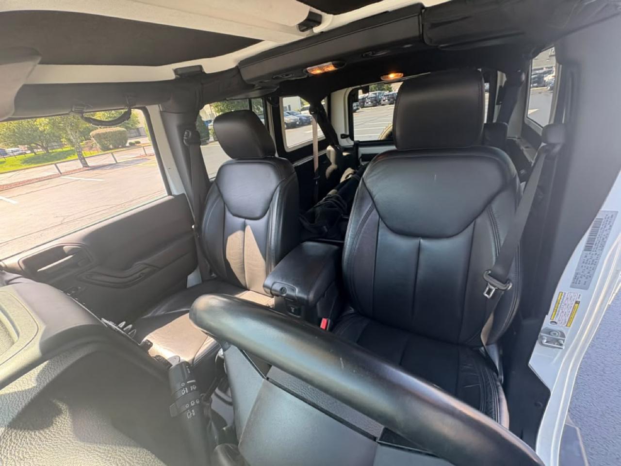 Jeep Wrangler Unlimited Sahara 4WD 2017